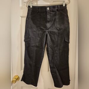 Woman's Black Jeans 3/4 Length